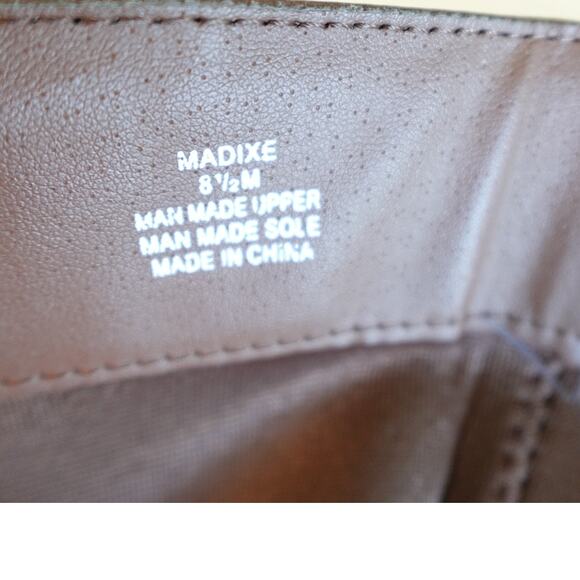 Style n Co Carmel colored walking boots size 8.5 - Picture 6 of 6